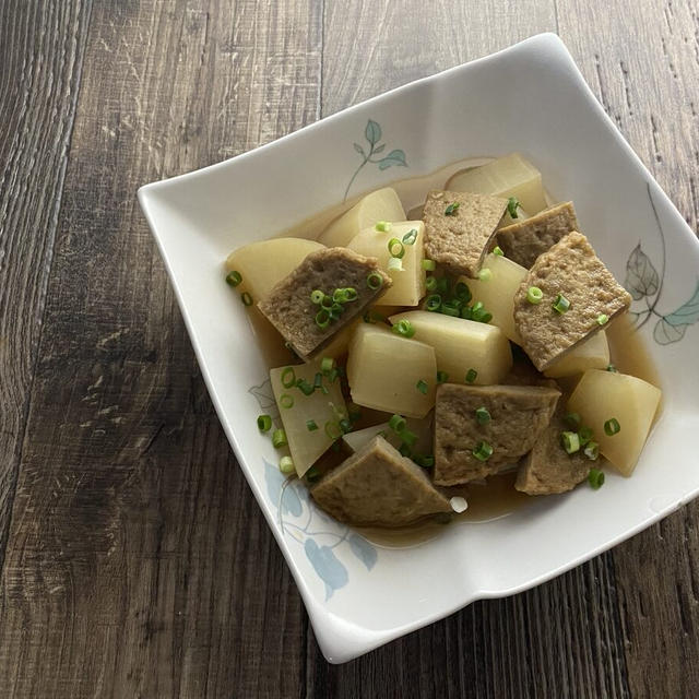 大根とじゃこ天の煮物