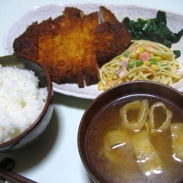 ボリューム満点！やわらかムネ肉のチキンカツ。