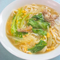 サッパリ＆減塩ヘルシー夏麺〜レタスとセロリの卵とじ肉うどん。