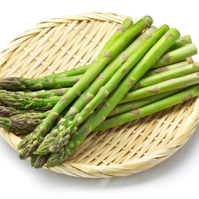 春のお野菜！旬はグリーンアスパラ。５月からレッスンに取り入れます