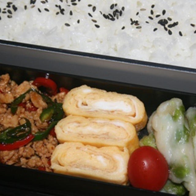 4月15日　　ガバオ風炒め物弁当