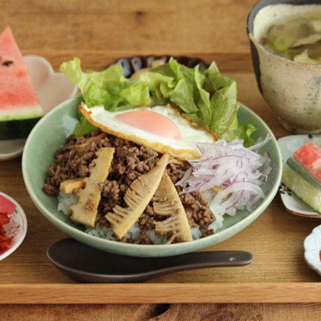 春キャベツとカニカマの生春巻きと楽ちん丼ぶり献立
