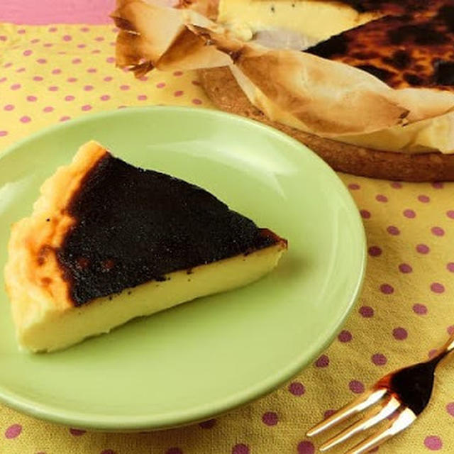 話題の黒く焦げたスイーツ！バスクチーズケーキのレシピ