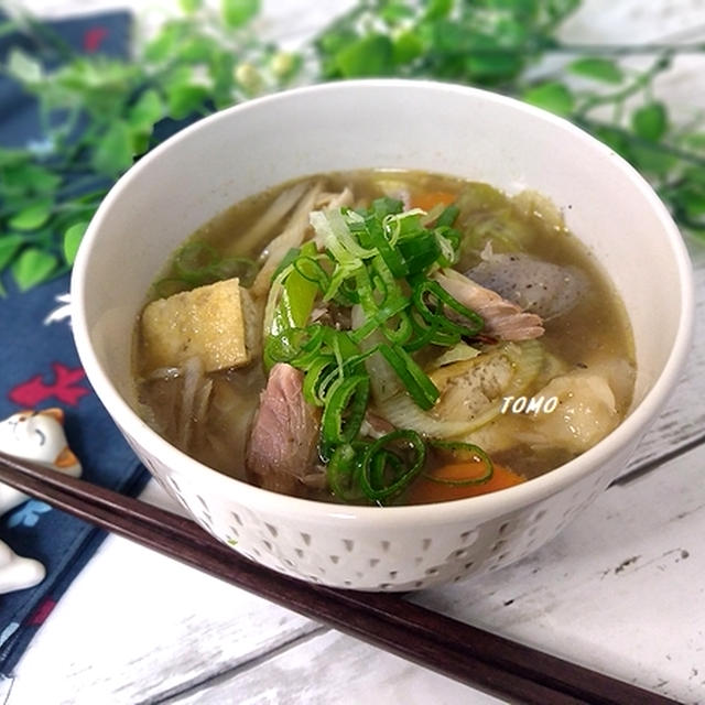 お肉なしでもボリューム満点♪サバ味噌煮缶をお出汁代わりに！厚揚げとサバ味噌煮缶の豚汁風