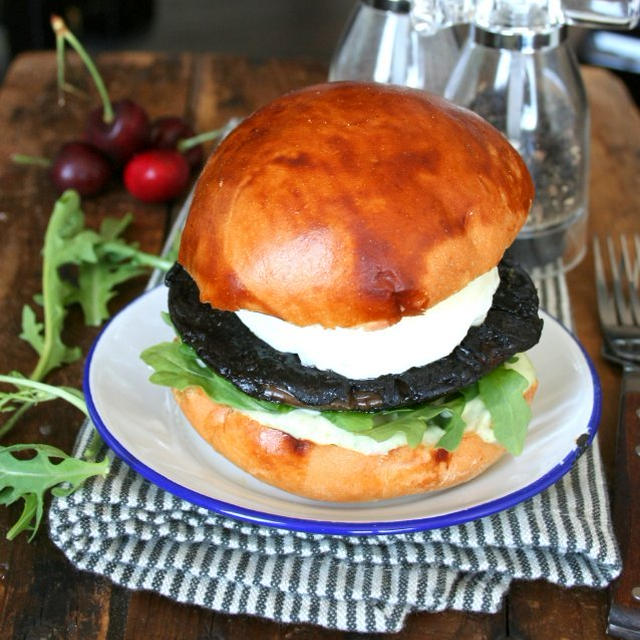 Portobello Egg Sandwichきのこ目玉焼きサンドイッチ
