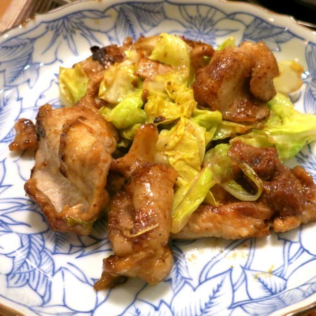 春キャベツで簡単！本格回鍋肉　と　可愛いビバーナムの花♪