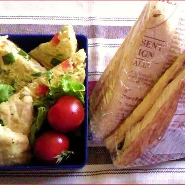 ホットサンドとオムレツのお弁当