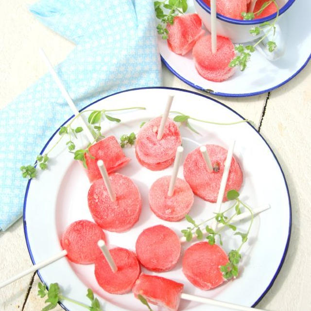 Vodka Infused Frozen Watermelon Popsウオッカ風味すいかアイスキャンディー