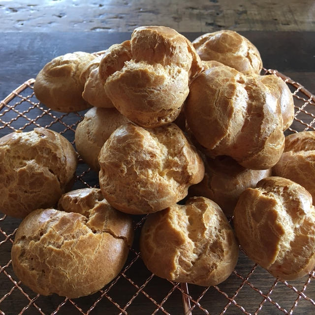 サクサク生地のシュークリーム