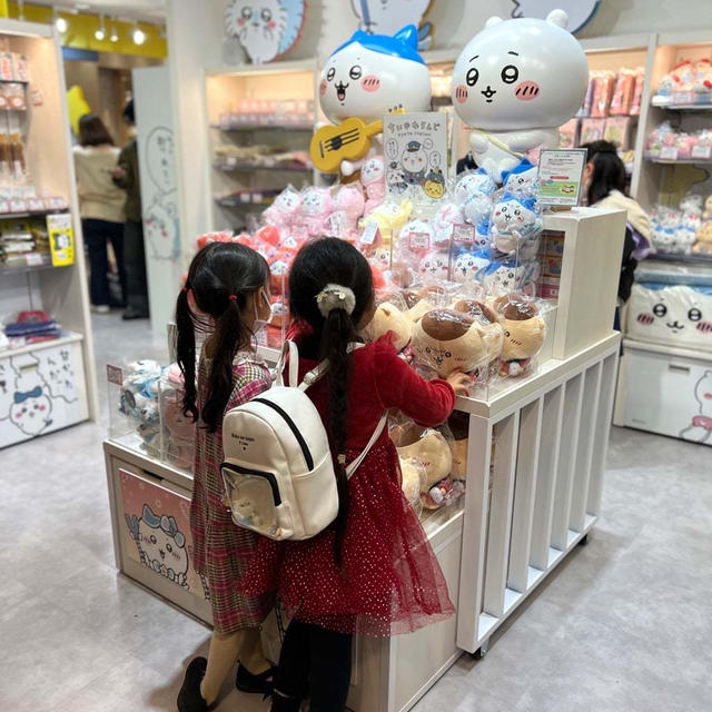 東京駅でちいかわ待ち