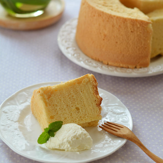 甘さ控えめ【純白シフォンケーキ】。と昨日の献立。
