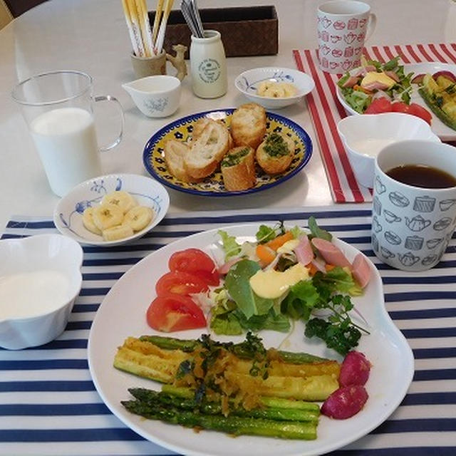 アスパラガスとズッキーニのパン粉焼き