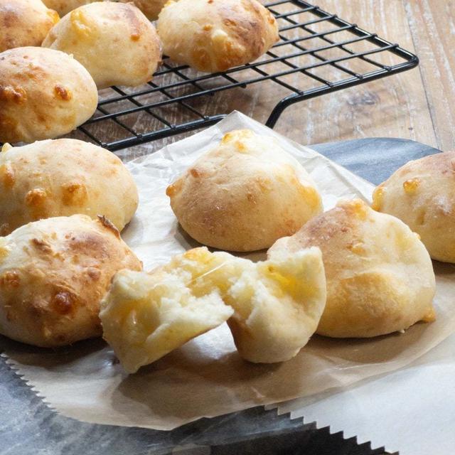 「クセになるもちもち食感！」ホットケーキミックスと切り餅で簡単！ポンデケージョのレシピ