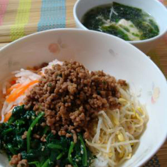 美味しいものは、何回も作ります！簡単ビビンバ丼！！