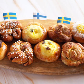 基本の北欧菓子パン生地から北欧4カ国のパンを5種類！