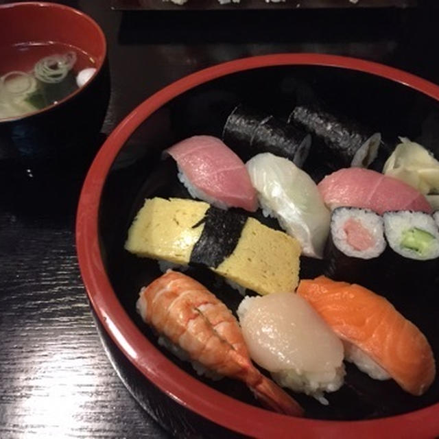 【六本木一丁目】すし江戸半　にぎりランチ　1,000円１人前＆1,500円のにぎり1.5人前
