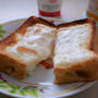 夏を惜しみつつ〈白桃ジャム＆とろけるチーズトースト〉のレシピ