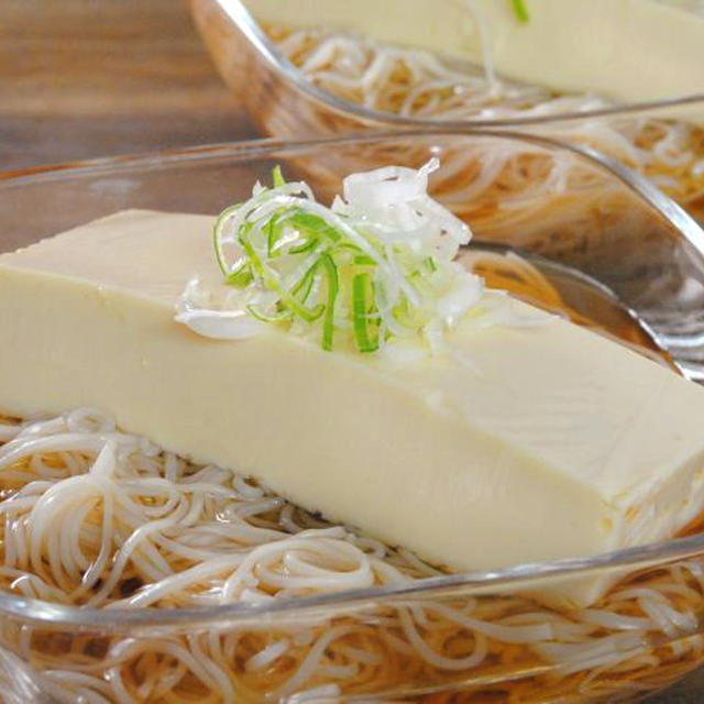 夏の冷たいぶっかけ玉子豆腐そうめん