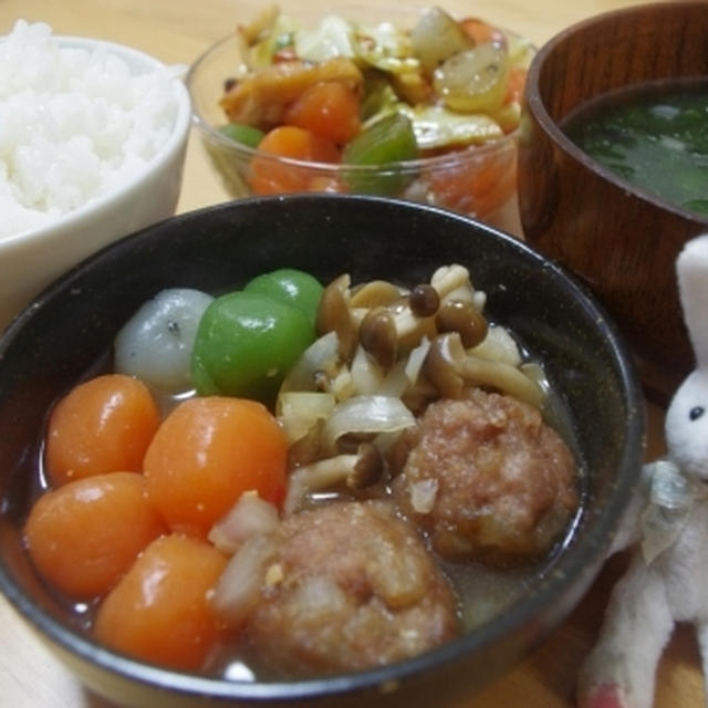 肉団子と蒟蒻の煮物☆　サザンビーチ