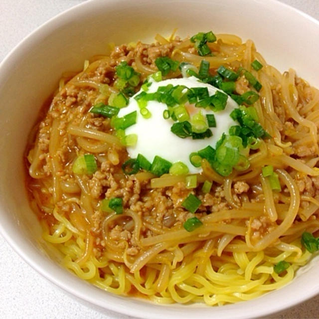 オカザキッチンさんの麻婆もやし丼のはずが……と、ニヤニヤが止まらない（笑）