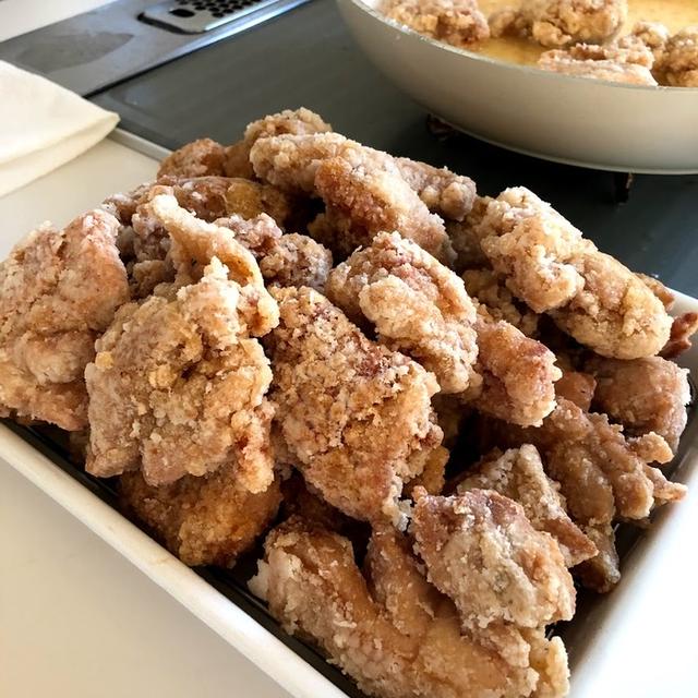 山盛りのから揚げと母さんの味