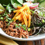 Mango Herb Soba Salad with Sweet Chili Dressingマンゴーハーブ蕎麦サラダスイートチリドレッシング