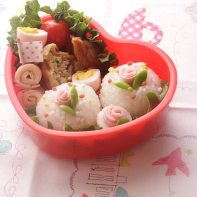 母の日　くるくる薔薇弁当