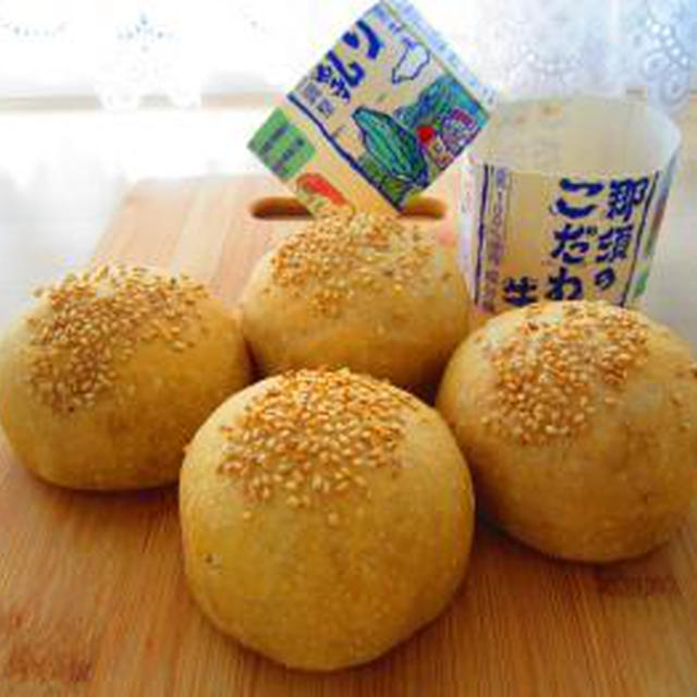 紅茶酵母ﾊﾞﾝｽﾞで照り焼きｲｶつくねﾊﾞｰｶﾞｰ♪紅茶酵母の丸ﾊﾟﾝ♪