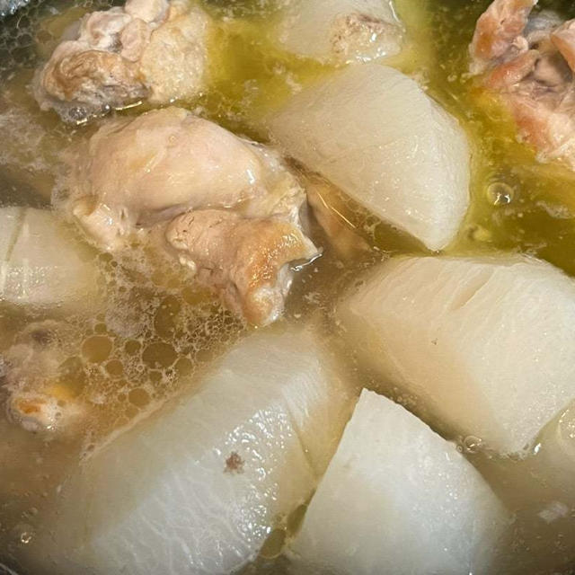 冷凍大根と鶏手羽元のうま塩煮【冷凍貯金レシピ】
