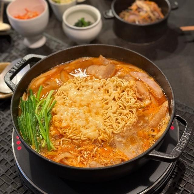 プデチゲ、チャプチェ、色々ナムルの夜ごはん
