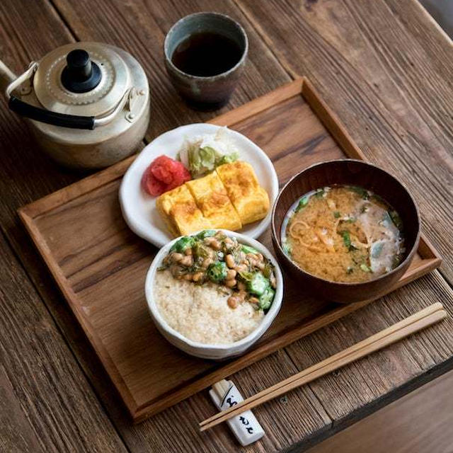 麦とろめかぶおくら納豆ごはん