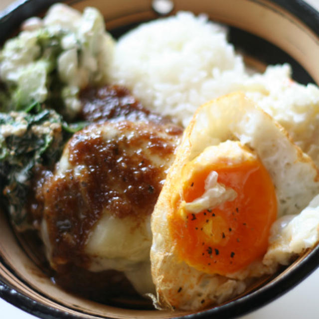 我が家風ロコモコ丼と隠し味