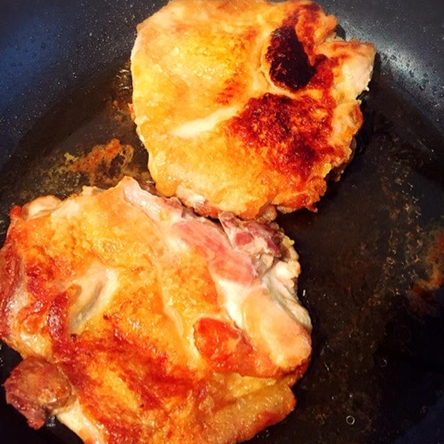 鳥もも肉の皮パリ焼き方