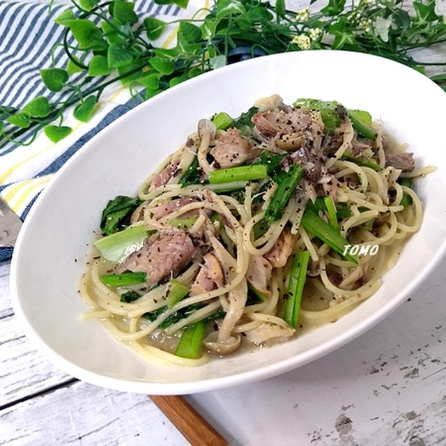 フライパン一つで楽々♪小松菜とサバ缶のワンポットスープパスタ