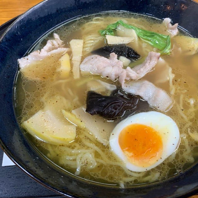 新発田市クローバーのオリーブラーメンが絶品な件