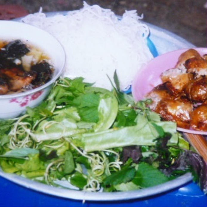 ベトナムの定番つけ麺♪ ブンチャーの食べ方やフォーとの違いを解説の画像