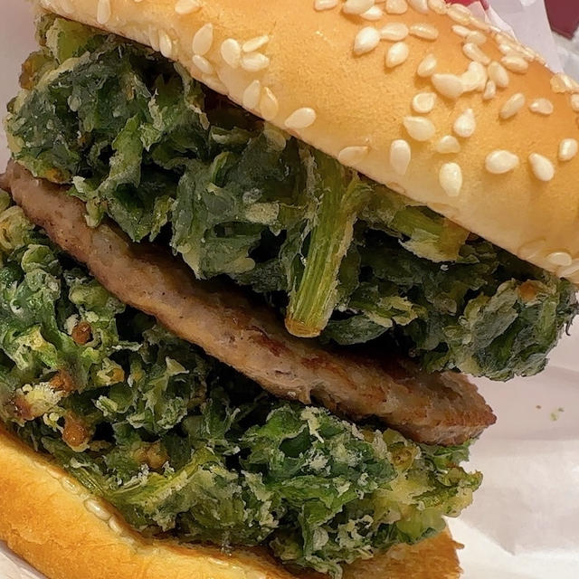 ドムドムハンバーガー東大島店「春菊かき揚げバーガー」