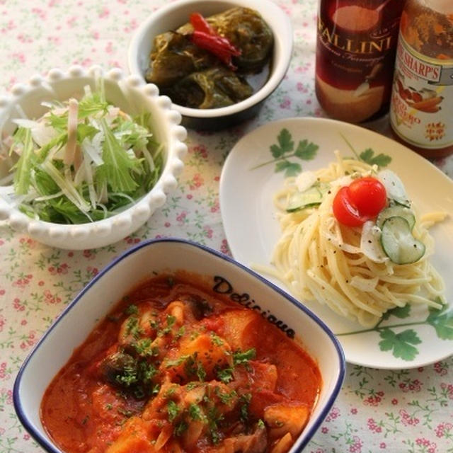 チキンのトマト煮込み / ピーマンのオイル煮