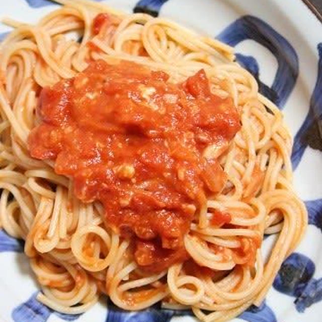 4月24日　　トマトソースの パスタ