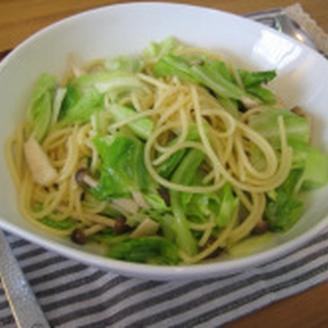 アンチョビとキャベツのきのこスパゲティー