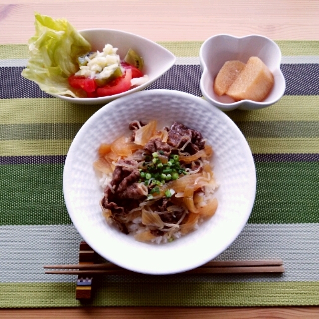 ■さっぱり牛丼の朝ごはん