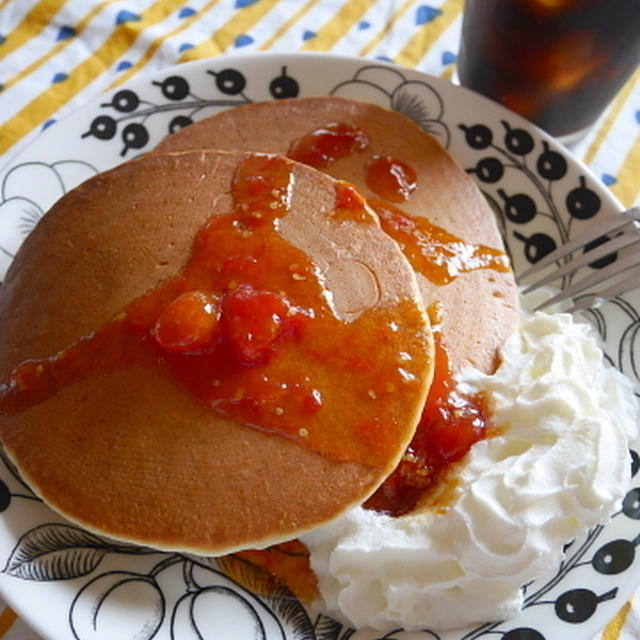 ホットケーキ、トマトソース