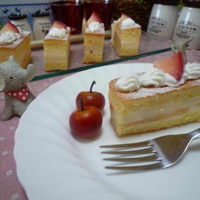 リンゴ入りワインババロアケーキ作りました！