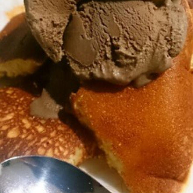 濃厚風味豊かなミルクアイス≪京都利休園の宇治抹茶＆黒ほうじ茶≫