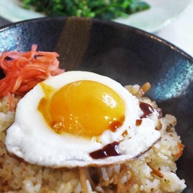 ■晩ご飯【市販の五目煮で簡単五目チャーハン／菜園掻き菜の胡麻和えどちらも簡単５分！！】