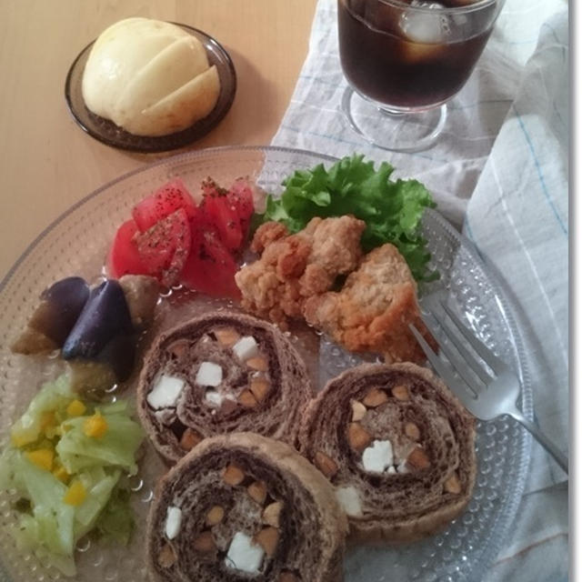 王子も食べれるように配慮した？ココアーモンドクリチラウンド