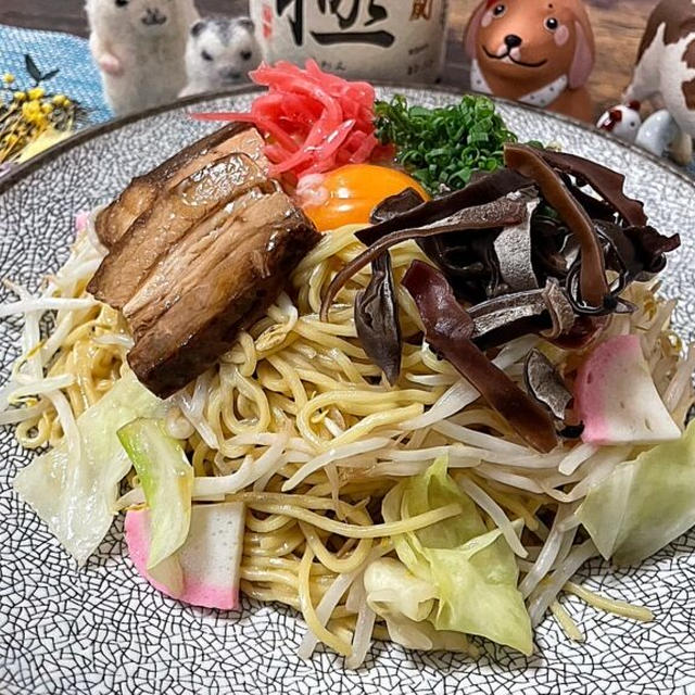 超クセになる！博多の屋台名物「焼きラーメン」