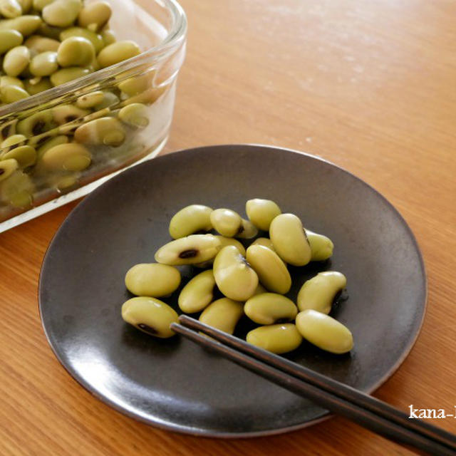 青大豆のひたし豆はシンプルな塩味で