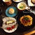 いつものトマトソースパスタと牛の紙包み焼き♪