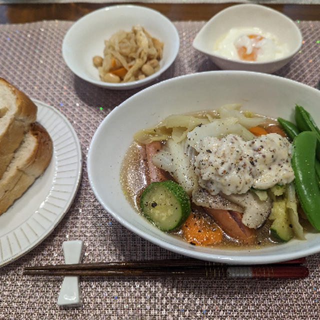 野菜スープとくるみパン